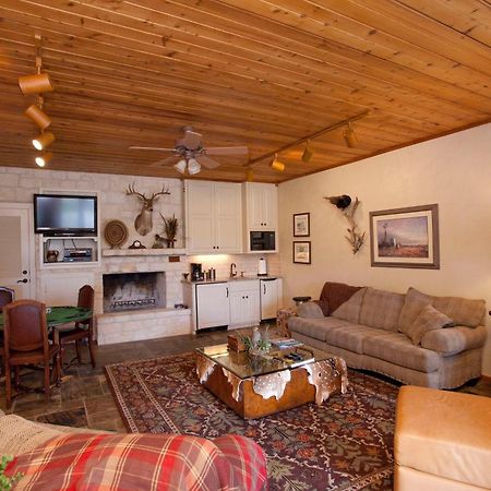 Joshua Creek Ranch Otel Boerne Oda fotoğraf